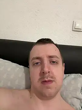 BezzBoiixh online show from 02-08-25, 04:04