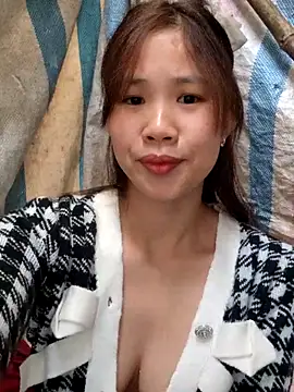 Snapshot of mit0-77 chatting on 02-10-26, 01:53 mit0-77 online show from 02-10-26, 01:53