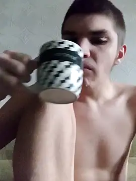 Snapshot of BradPierce chatting on 12-16-25, 07:35 BradPierce online show from 12-16-25, 07:35