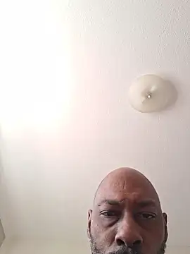 Snapshot of Rizzle9800 chatting on 12-15-25, 07:29 Rizzle9800 online show from 12-15-25, 07:29