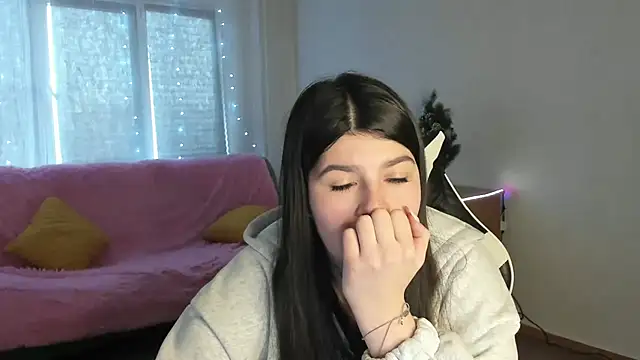 KisaModel online show from 01-16-26, 08:29