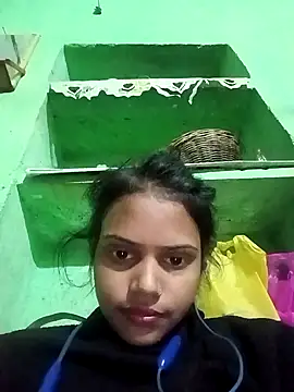 Geetahotx online show from 12-21-25, 12:23