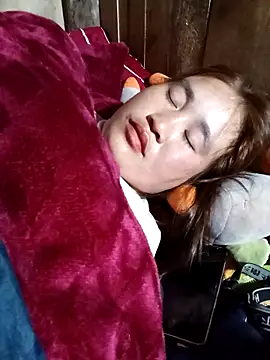 Snapshot of -myaa- chatting on 12-18-25, 07:09 -myaa- online show from 12-18-25, 07:09