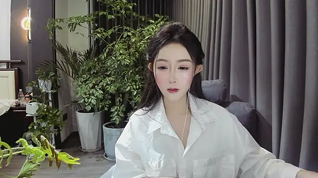 Snapshot of wenwan222 chatting on 12-17-25, 02:45 wenwan222 online show from 12-17-25, 02:45