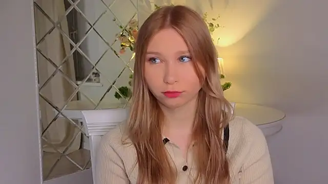 Snapshot of CorrieHighfield chatting on 12-17-25, 12:49 CorrieHighfield online show from 12-17-25, 12:49