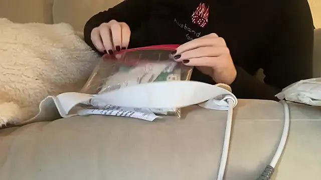 ijustturned18today online show from 12-15-25, 08:29