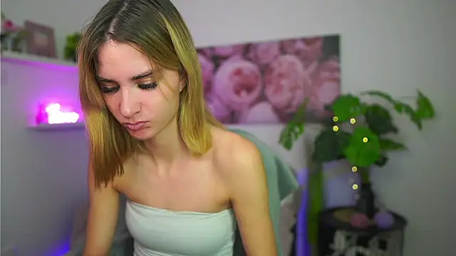  Bella Young online show from 12-18-25, 02:23