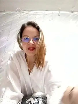 NikkyNatural online show from 12-16-25, 09:09