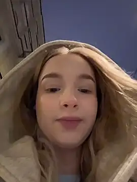 -teenytiny- online show from 12-20-25, 01:51