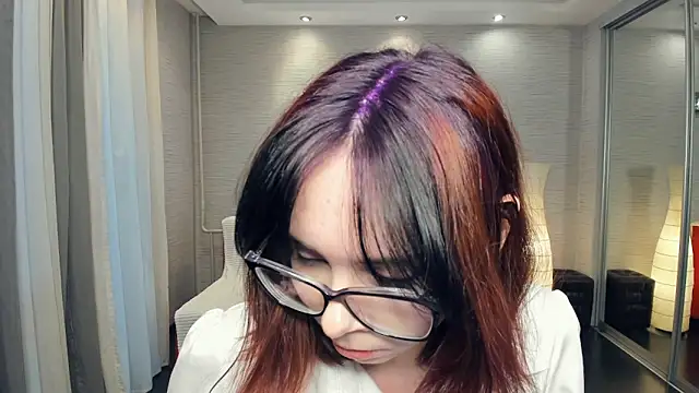 Snapshot of TempieLegrant chatting on 12-16-25, 09:03 TempieLegrant online show from 12-16-25, 09:03