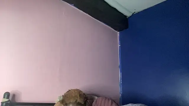 queenalliyahalecia online show from 12-17-25, 05:02