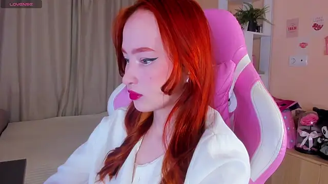 Snapshot of sunflare_ chatting on 12-14-25, 04:34 sunflare online show from 12-14-25, 04:34