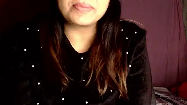 Snapshot of butterflyslay chatting on 12-22-25, 04:59 butterflyslay online show from 12-22-25, 04:59