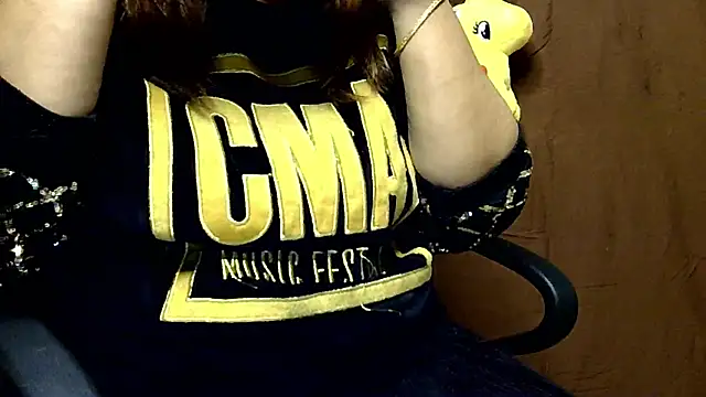 Snapshot of butterflyslay chatting on 01-11-26, 04:01 butterflyslay online show from 01-11-26, 04:01