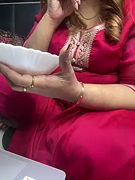 Snapshot of butterflyslay chatting on 02-02-26, 04:17 butterflyslay online show from 02-02-26, 04:17