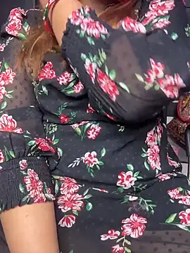 Snapshot of butterflyslay chatting on 02-06-26, 01:47 butterflyslay online show from 02-06-26, 01:47