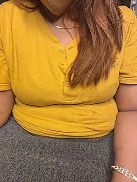 Snapshot of butterflyslay chatting on 02-15-26, 03:58 butterflyslay online show from 02-15-26, 03:58