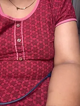 Snapshot of butterflyslay chatting on 02-19-26, 01:23 butterflyslay online show from 02-19-26, 01:23