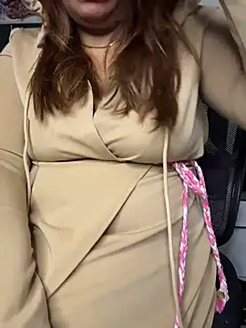 Snapshot of butterflyslay chatting on 02-24-26, 05:49 butterflyslay online show from 02-24-26, 05:49