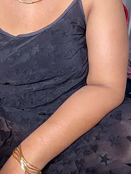 Snapshot of butterflyslay chatting on 02-26-26, 01:48 butterflyslay online show from 02-26-26, 01:48