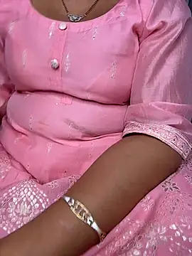 Snapshot of butterflyslay chatting on 03-06-26, 02:46 butterflyslay online show from 03-06-26, 02:46