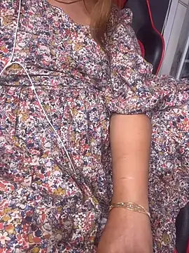 Snapshot of butterflyslay chatting on 03-09-26, 08:13 butterflyslay online show from 03-09-26, 08:13