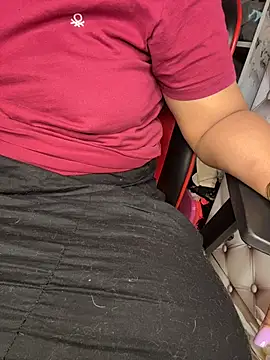 Snapshot of butterflyslay chatting on 03-24-26, 02:05 butterflyslay online show from 03-24-26, 02:05