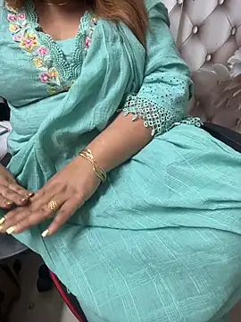 Snapshot of butterflyslay chatting on 04-09-26, 06:19 butterflyslay online show from 04-09-26, 06:19