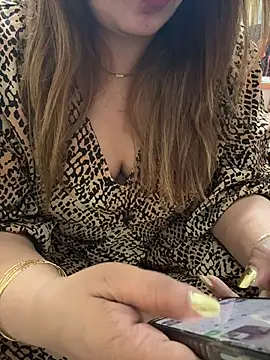 Snapshot of butterflyslay chatting on 04-09-26, 06:24 butterflyslay online show from 04-09-26, 06:24