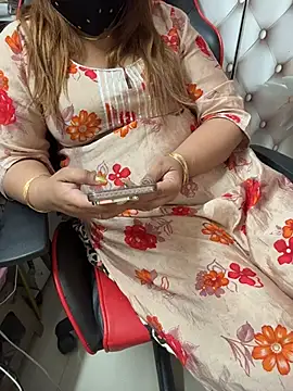 Snapshot of butterflyslay chatting on 04-10-26, 08:41 butterflyslay online show from 04-10-26, 08:41