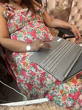 Snapshot of butterflyslay chatting on 04-16-26, 01:01 butterflyslay online show from 04-16-26, 01:01