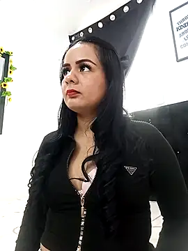 Violetawiliams online show from 12-15-25, 01:48