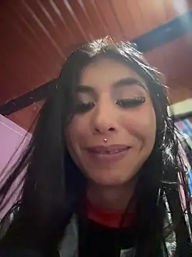 Snapshot of anny__2 chatting on 12-15-25, 04:06 anny 2 online show from 12-15-25, 04:06