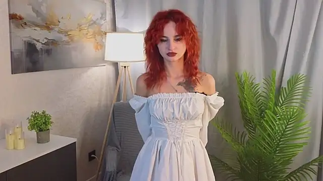 NaidaGresco online show from 12-17-25, 03:45