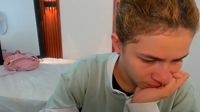 Snapshot of VivianOwen9 chatting on 02-02-26, 11:42 VivianOwen9 online show from 02-02-26, 11:42