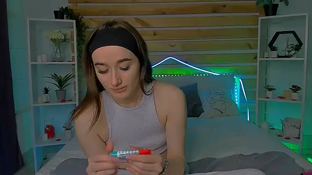 Evis Dailyy online show from 02-12-26, 01:11