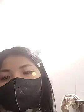 Snapshot of Thikshow2k chatting on 12-14-25, 12:54 Thikshow2k online show from 12-14-25, 12:54