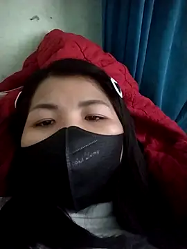 Snapshot of Thikshow2k chatting on 12-17-25, 05:57 Thikshow2k online show from 12-17-25, 05:57