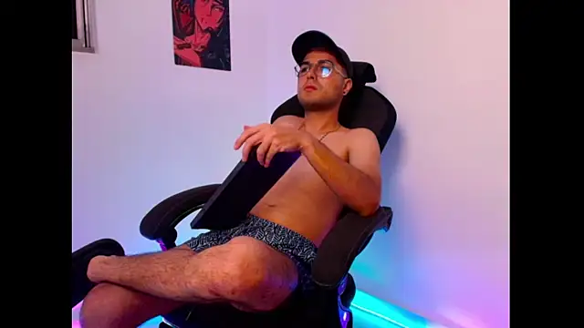 Snapshot of MaverickDrift chatting on 12-14-25, 05:24 MaverickDrift online show from 12-14-25, 05:24