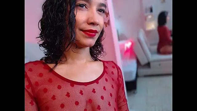 Snapshot of crystalkova chatting on 12-18-25, 03:01 crystalkova online show from 12-18-25, 03:01