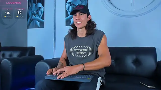 Snapshot of Jese_23 chatting on 12-16-25, 07:19 Jese 23 online show from 12-16-25, 07:19