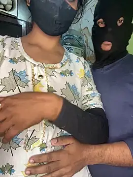 HOT-CUPAL22 online show from 12-17-25, 02:06