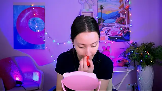 LuluPatterson online show from 12-17-25, 08:09