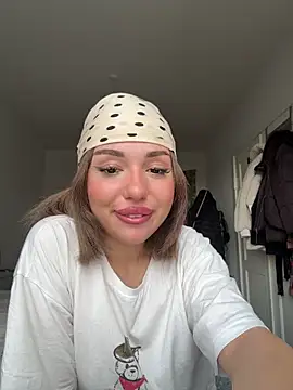 SilkyMira online show from 01-16-26, 09:35