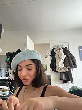 SilkyMira online show from 02-08-26, 12:19