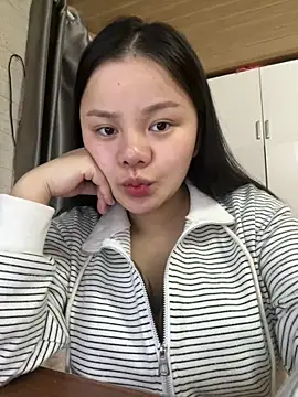 leo-kitty online show from 02-25-26, 08:24