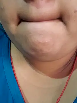 pooja patel0050 online show from 12-18-25, 03:01