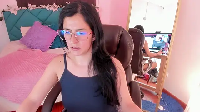 Snapshot of Isa_Emm chatting on 02-06-26, 07:06 Isa Emm online show from 02-06-26, 07:06