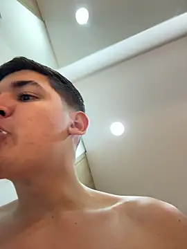 Valentino ceratti online show from 12-15-25, 12:04