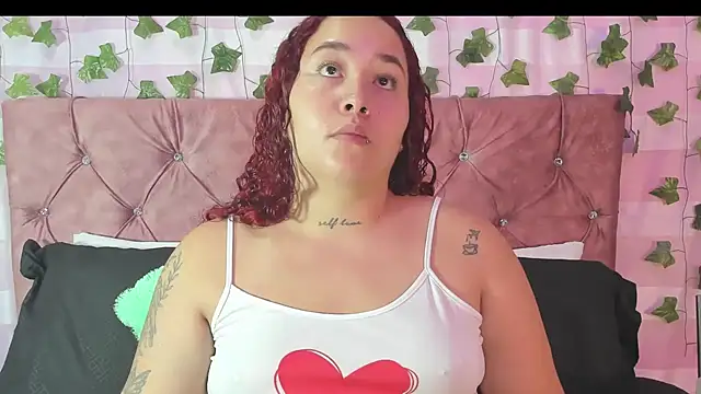 Snapshot of Ayla-marttinez chatting on 02-08-26, 01:20 Ayla-marttinez online show from 02-08-26, 01:20